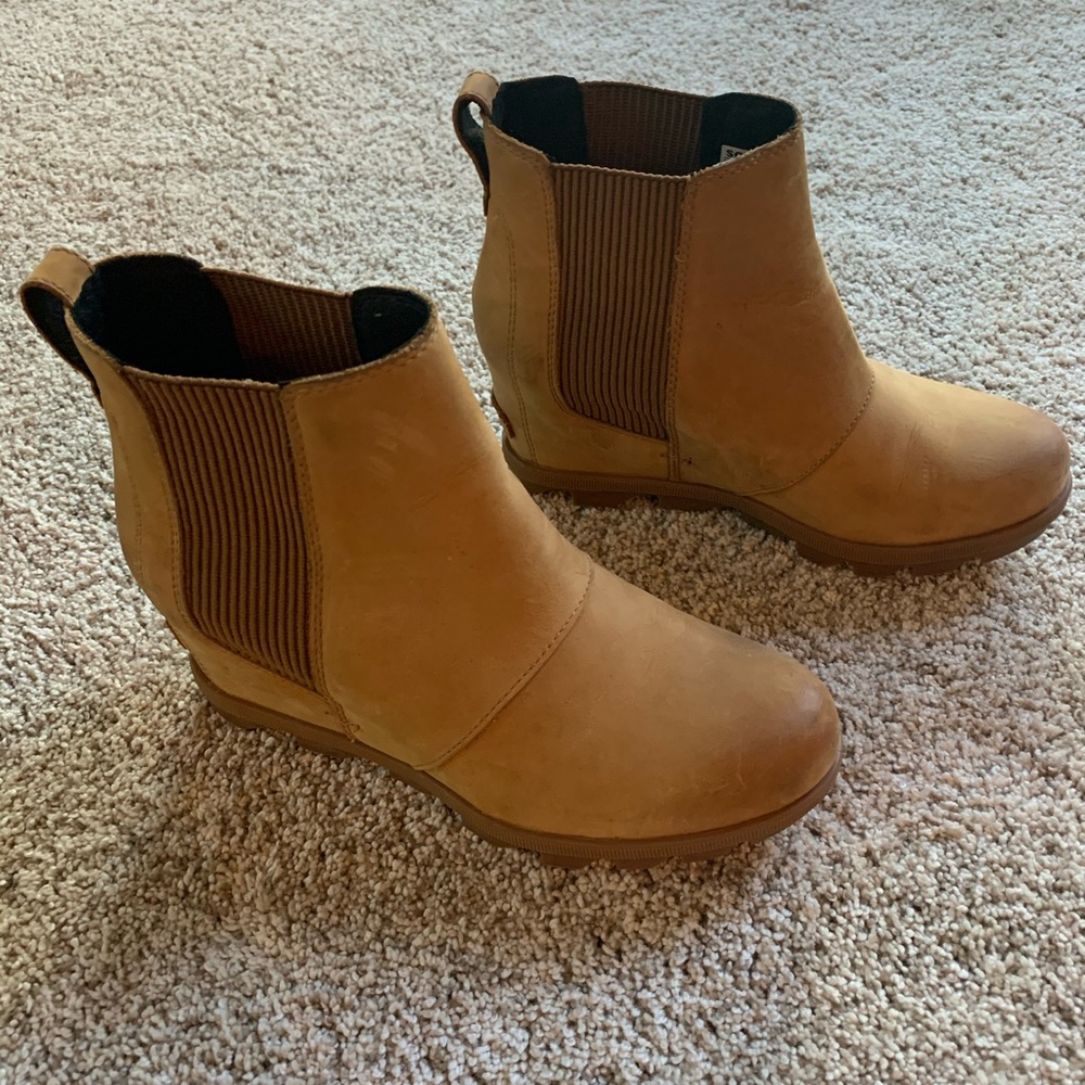 Women’s Sorel wedge boots